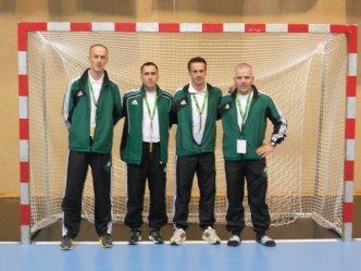 B. Šivic med sodniki, ki so sodili v Avstriji(Borut je drugi z desne strani)